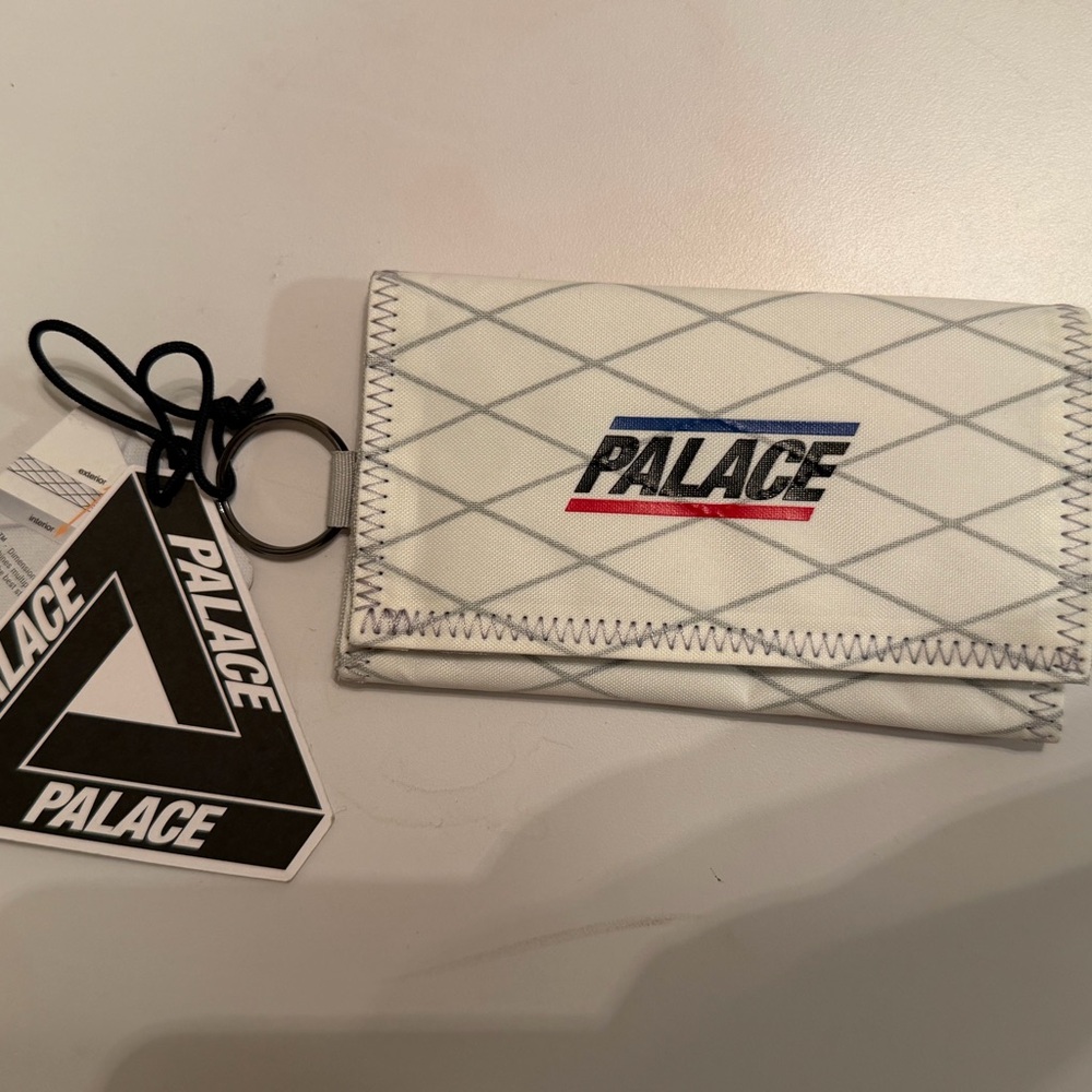 PALACE White Tri-Fold Wallet with Logo